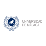 Logitpo de la universidad de Málaga escrito en mayúsculas y color gris precedido de una corona triunfal color azul don en el interior se encuentra una pájaro y las palabras universitas malacitana escritas en mayúsculas en círculo y color azul